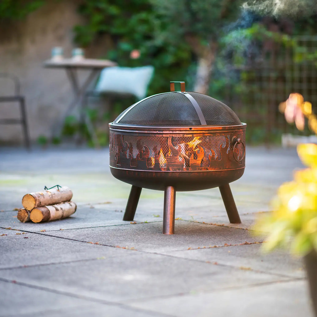 Firepit with Grill and Mesh