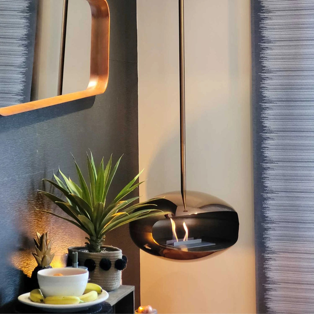 Cocoon Aeris - Polished Steel with Steel Pole