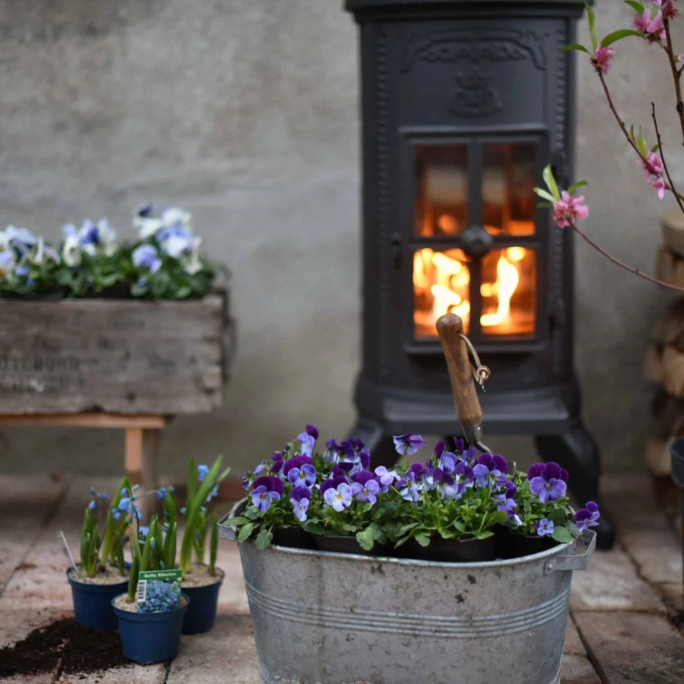 Carl Bioethanol Fireplace - Cast Iron