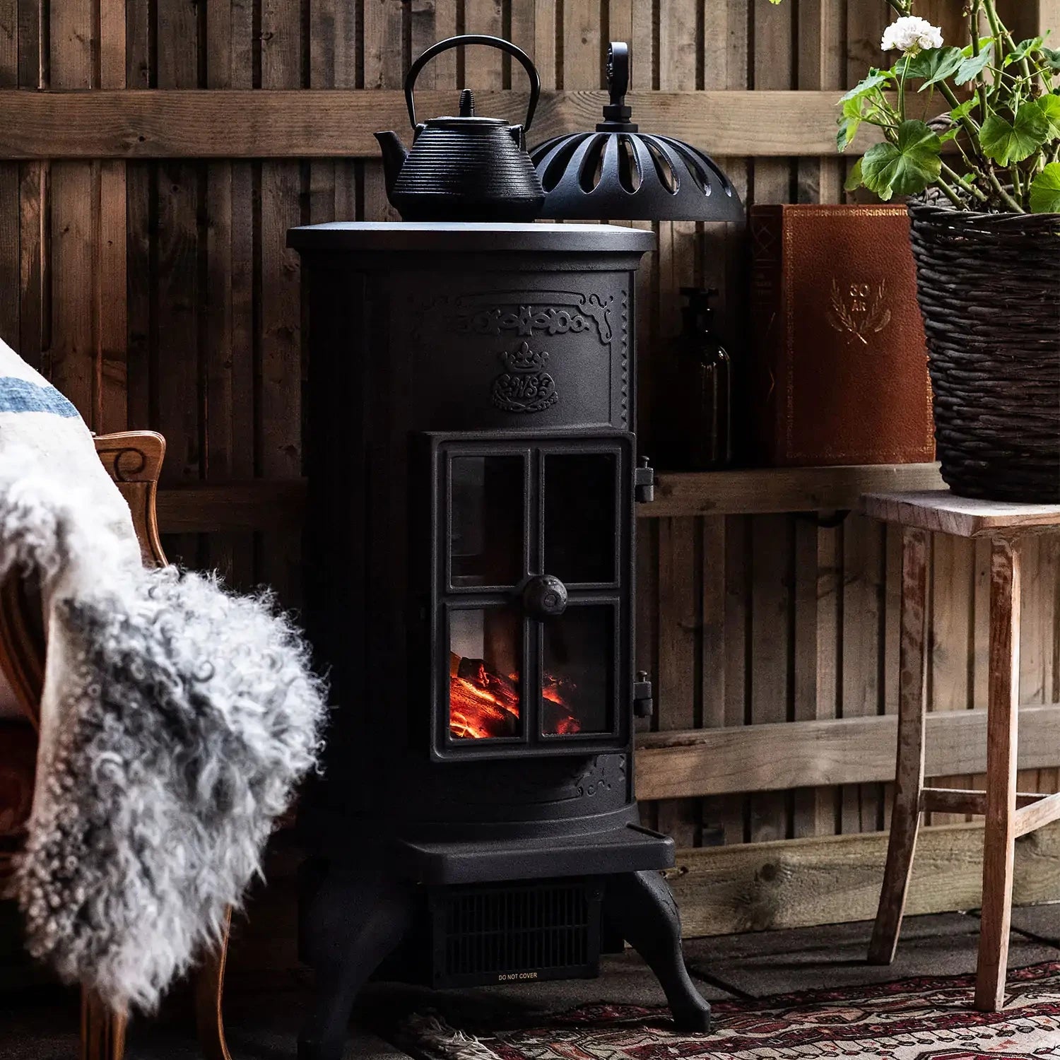 Carl Electric Fireplace - Cast Iron