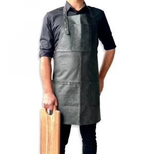 Apron in black leather